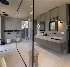 2 Bedroom Villa with Infinity Pool in Buzet, Istria, Sleeps 4